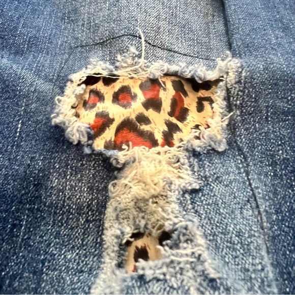 SHEIN Dark Blue Distressed Leopard Print Patch Straight Leg Women's Jeans Size M - Picture 2 of 7